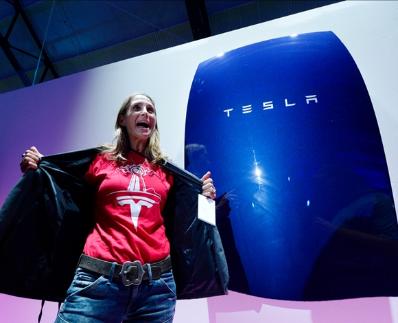 كشفت Tesla مؤخرًا عن "بطارية المنزل" الجديدة!