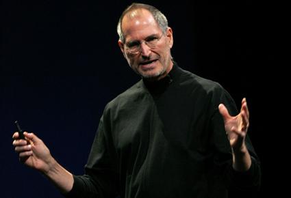 أشتون كوتشر بدور ستيف جونز في أبريل القادم