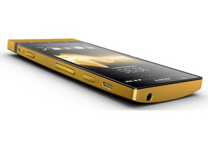 Sony Xperia تطلق هاتفاً مطلياً بالذهب الخالص