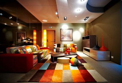 Roche Bobois   مفروشات ذات حس فني عال 