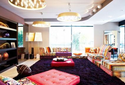 Roche Bobois   مفروشات ذات حس فني عال 