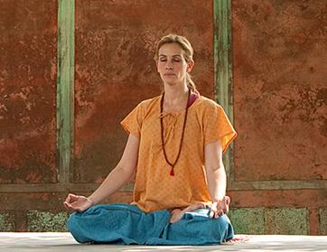 جوليا روبيرتس تهاجر إلى الهند!