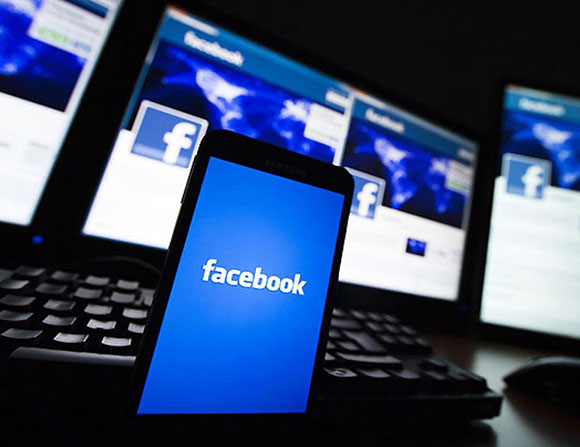 "فايسبوك" تُفعِّل شبكتها المخصصة للإعلانات على الهواتف قريباً