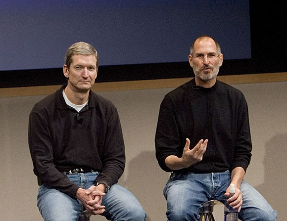 توني فاديل يكشف عن سر خلافة تيم كوك لستيف جوبز في أبل