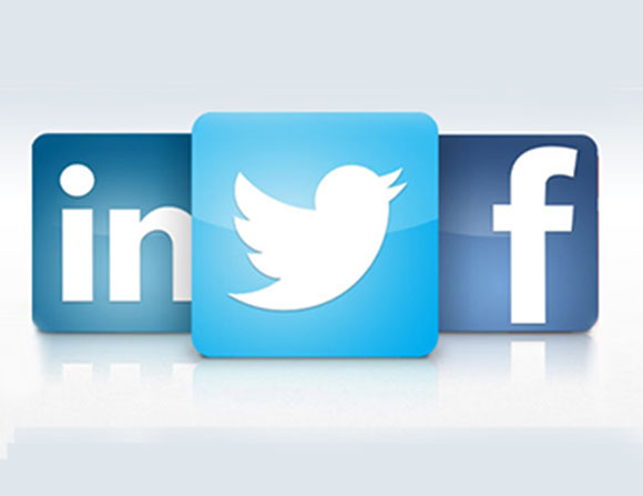 كم تبلغ قيمة المستخدمين النشطين لتويتر وفايسبوك ولينكد إن؟