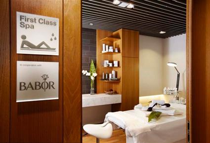 "لوفتهانزا" تفوز بتصنيفات "سكاي تراكس" العالمية للدرجة الأولى