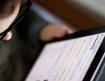 لماذا ألغيت الشراكة بين موقع تويتر وشبكة لينكد إن؟