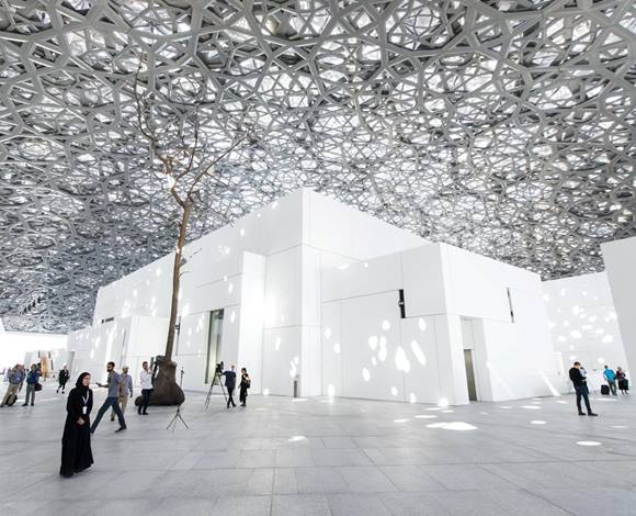 بالصوَر، من جزيرة السعديات، متحف اللوفر يفتح أبوابه في أبو ظبي