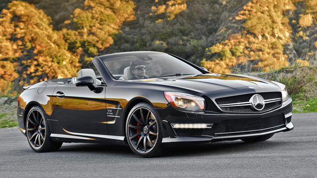 كل ما يجب أن تعرفه عن سيارة Mercedes SL المكشوفة