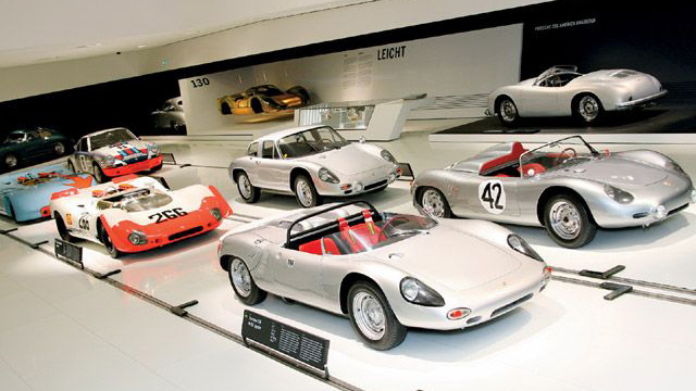 جولة داخل متحف Porsche الجديد
