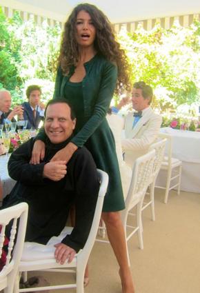 ما الذي جمع ناعومي كامبل والتونسية عفاف؟