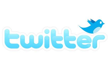 هل يتفوّق فايسبوك على تويتر في نسبة مشاركة الملصقات؟