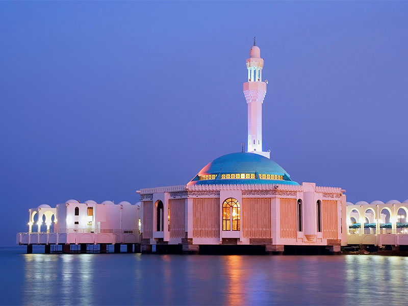 شاهد... مؤذن لم يتخلف عن الآذان طوال 40 عاماً رغم فقدانه البصر