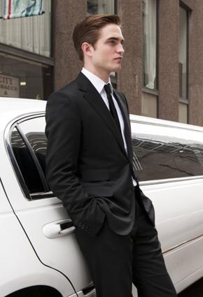 روبرت باتينسون يرتدي من توقيع غوتشي في Cosmopolis