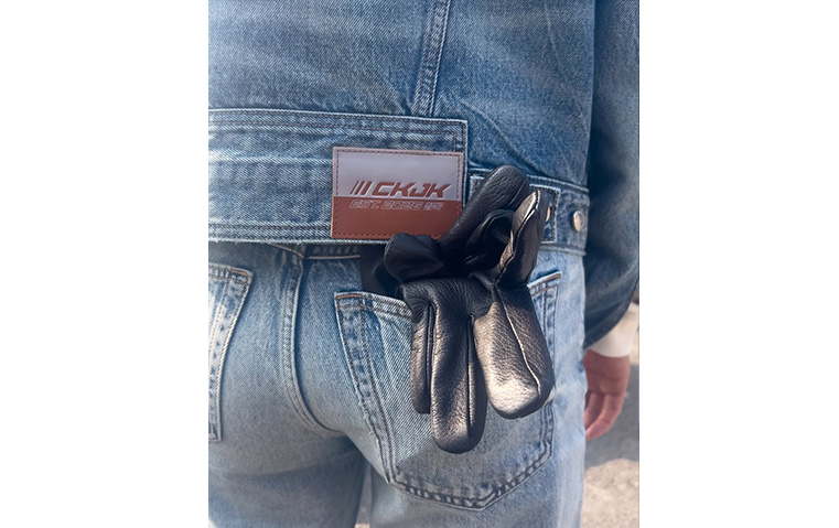 جونغ كوك يطلق مجموعته الأولى مع  Calvin Klein
