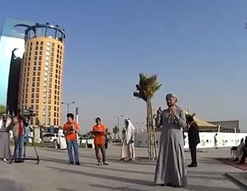 شاب سعودي يحتفل بزواجه على كورنيش "جدة"