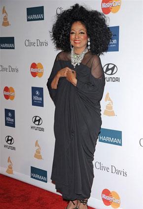 نجم غانغام ستايل يحتفل بعيد الميلاد إلى جانب ديانا روس