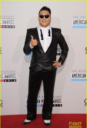 نجم غانغام ستايل يحتفل بعيد الميلاد إلى جانب ديانا روس