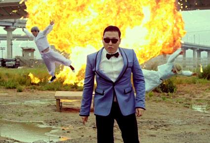 نجم غانغام ستايل يحتفل بعيد الميلاد إلى جانب ديانا روس