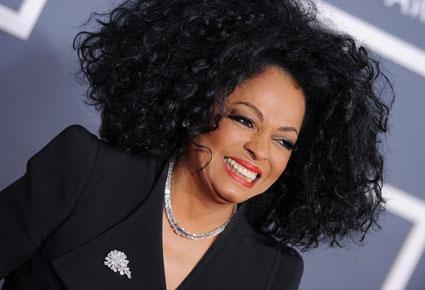 نجم غانغام ستايل يحتفل بعيد الميلاد إلى جانب ديانا روس