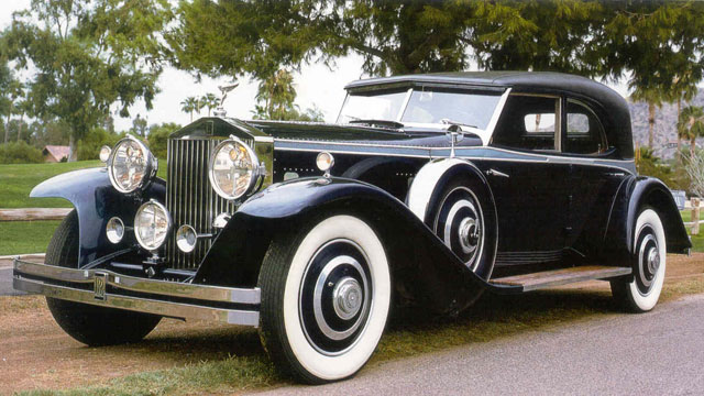 تمتّع بسيارة Rolls Royce Phantom 2