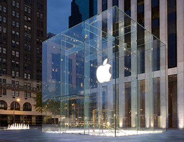 أبل تتأرجح مع تيم كوك بين التفوق التقني والتميز الحياتي