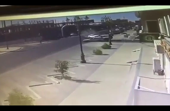 بالفيديو .. معركة سيارات في تبوك السعودية