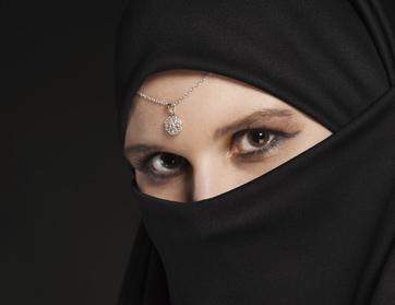 المرأة السعودية ثالثة نساء العالم جمالاً