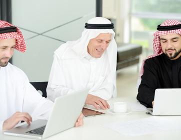 هل تنجح شركات الاتصالات الخليجية بمنافسة موقع الفايسبوك؟