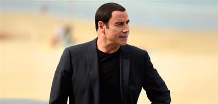 جون ترافولتا بريء من تهمة إقامة علاقات مع رجال