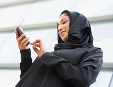 59 بالمئة من مستخدمي التويتر في الإمارات من النساء