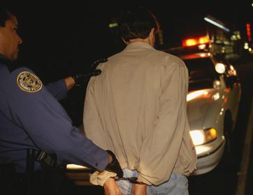 إعتقال طالب بعد إطلاقه تغريدات عنصرية ضد اللاعب موامبا