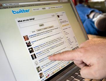 تويتر يحذف أسماء التطبيقات من التغريدات عن واجهة الموقع