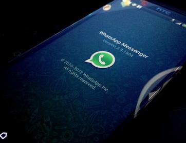 هل تستحوذ فايسبوك على تطبيق المحادثة الشهير واتس آب