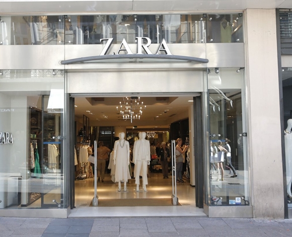 أصبح مؤسسZara الغامض أغنى رجل في العالم