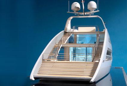"Yacht Plus" المتميزة من تصميم فوستر وشركاه