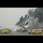 شاهد دخان أسود يتصاعد من مطار دبي يعطل حركة الطيران