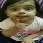 شاهد هذه الطفلة تقلد الشيخ محمد بن راشد .. ويلتقيها أخيرًا