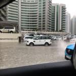 الإمارات تحت الأمطار ... اليك الصور من مواقع التواصل الإجتماعي