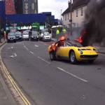 عندما تتحول سيارة لامبورغيني بمليون ونصف دولار الى كلتة من الحديد المتفحم 