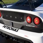 "لوتس إليز S Cup" متعة سباق سيارات وتفحيط