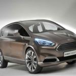 فورد S-Max 2015 تظهر بلمسات كرومية ومزايا عملية