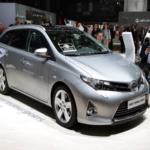 "تويوتا بريوس V 2015" تحصل على تصميم مطور