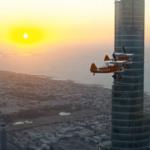 بالفيديو- حمدان بن محمد على اجنحة طائرة شراعية فوق دبي