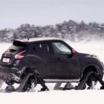 بالفيديو- سيارة نيسان تتحول الى دبابة