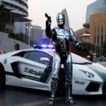 هل تستبدل دبي رجال الشرطة برجال آليين؟