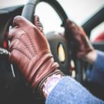 أفضل برامج Podcast تستمع إليها وأنت عالق في زحمة المرور