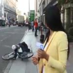 بالفيديو- مراسلة الإخبارية السعودية تتعرض لموقف محرج