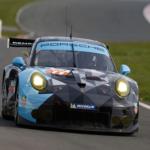 باتريك لونغ سائق بورشه لومان يقدم نصائحه للسائقين الإماراتيين