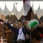 بالفيديو... مذيع إماراتي يتعرض لموقف محرج على الهواء